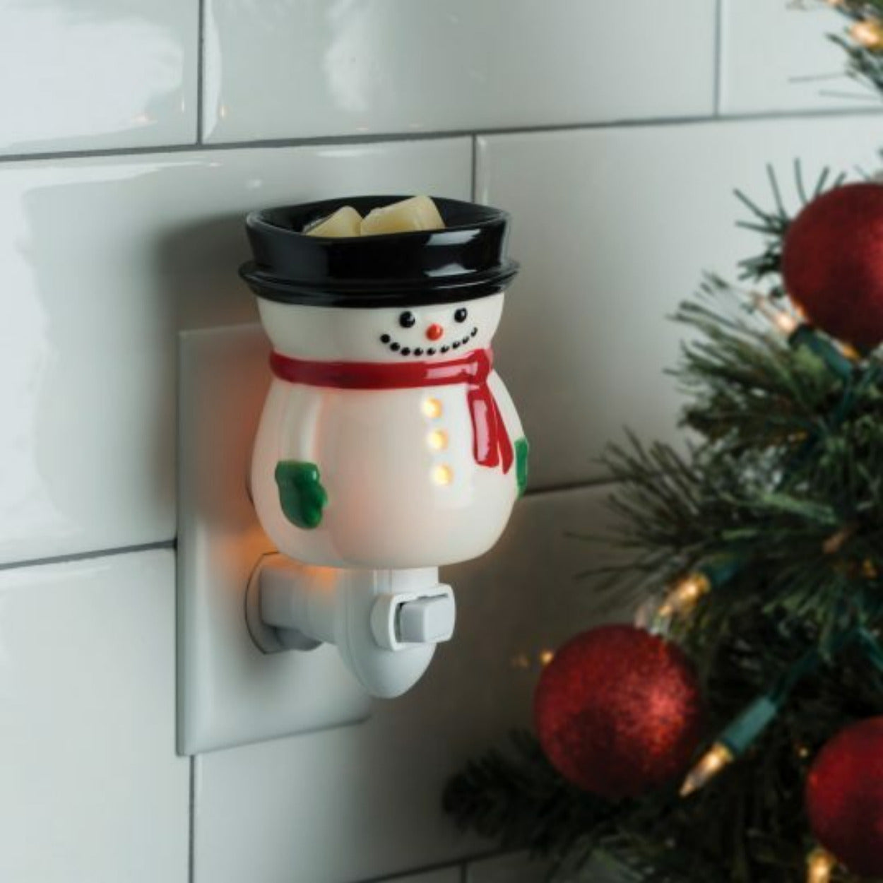 Pluggable Fragrance Warmer Frosty Lifestyle